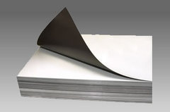 Магнитный лист А4 толщиной 0,4мм с клеем